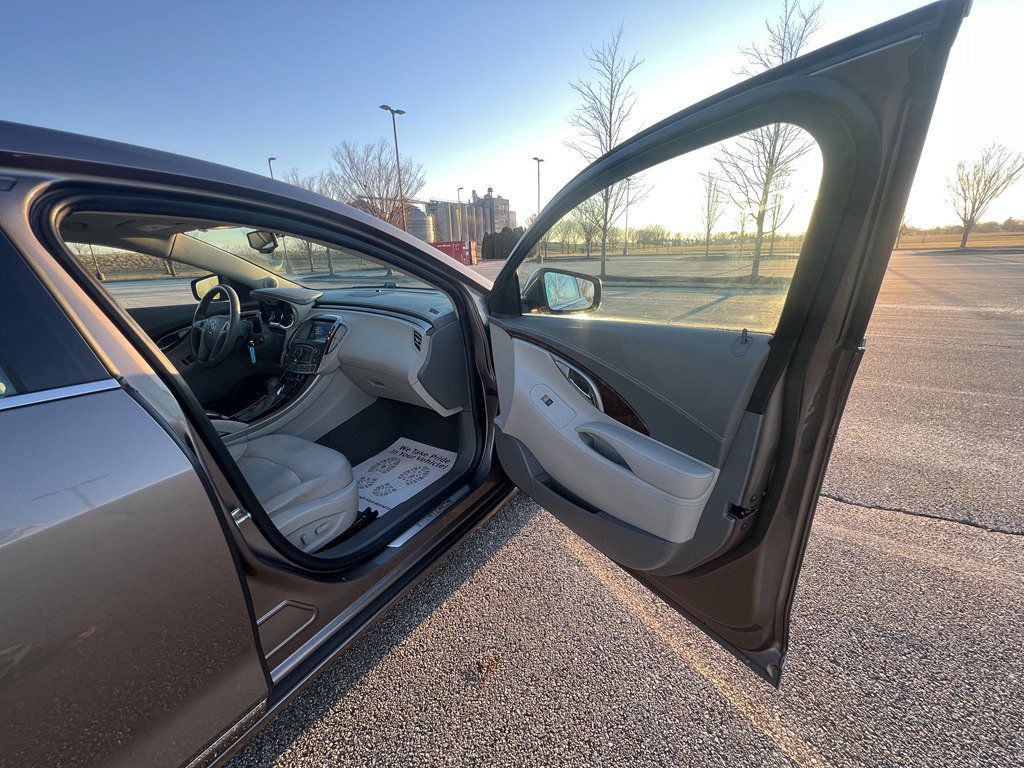 Used 2012 Buick LaCrosse Premium image 10