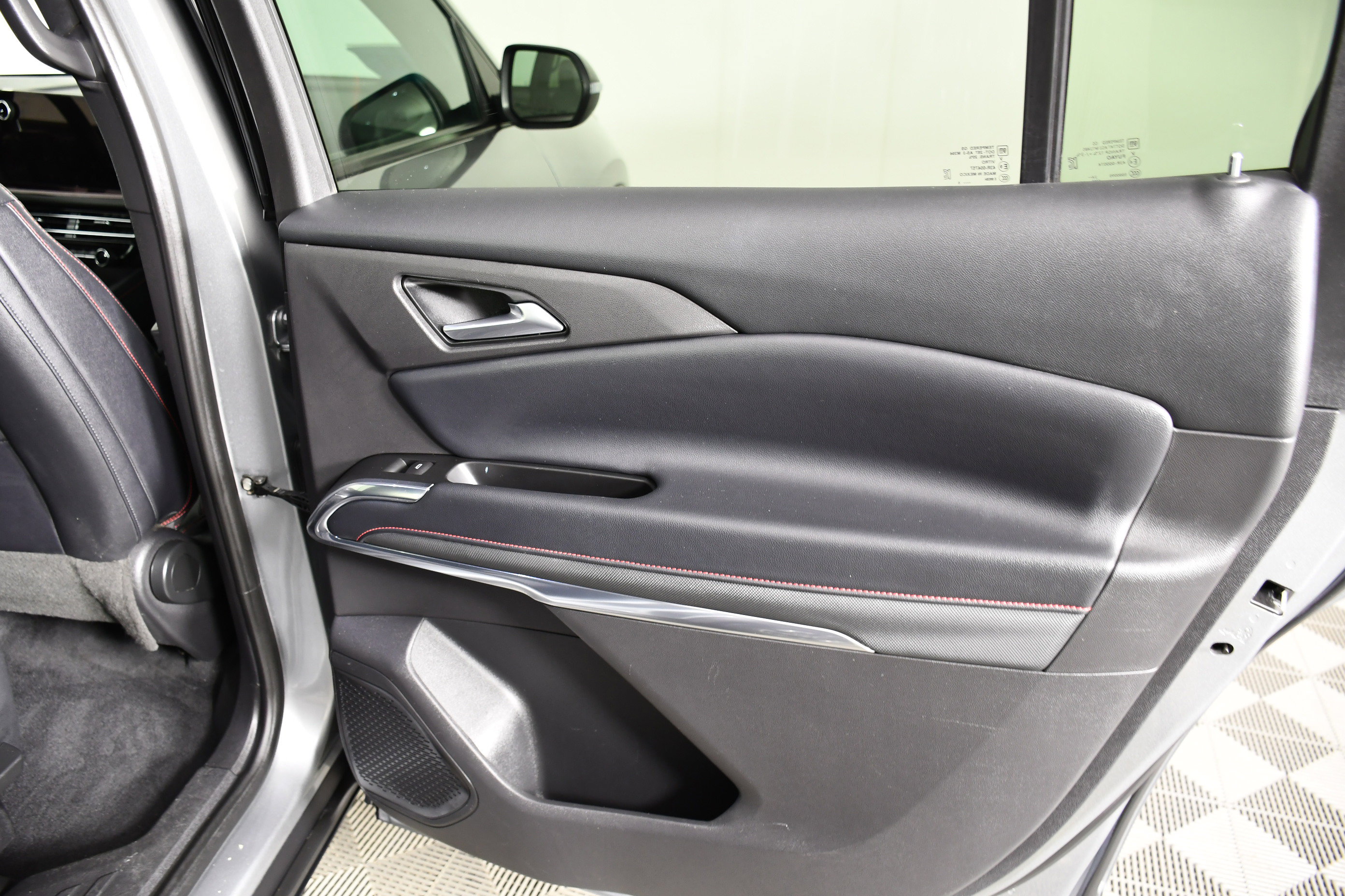 Used 2025 Chevrolet Traverse Z71 image 41