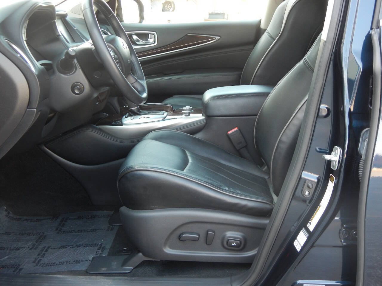 Used 2015 INFINITI QX60 Luxe w/ Deluxe Touring Package AWD/4WD image 31