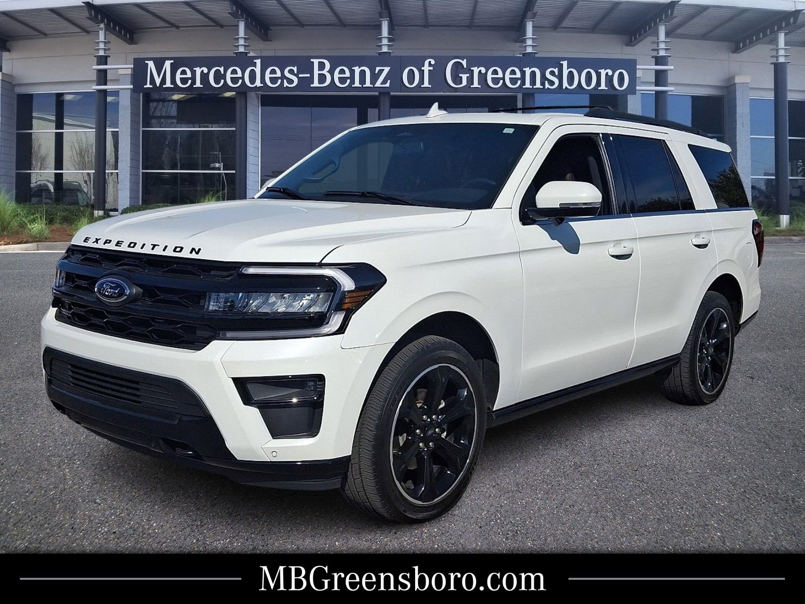 Used 2023 Ford Expedition Limited image 1