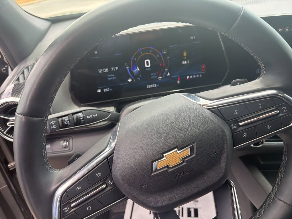 Used 2025 Chevrolet Equinox LT FWD image 11