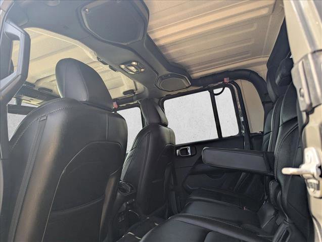 Used 2020 Jeep Gladiator Overland AWD/4WD image 13