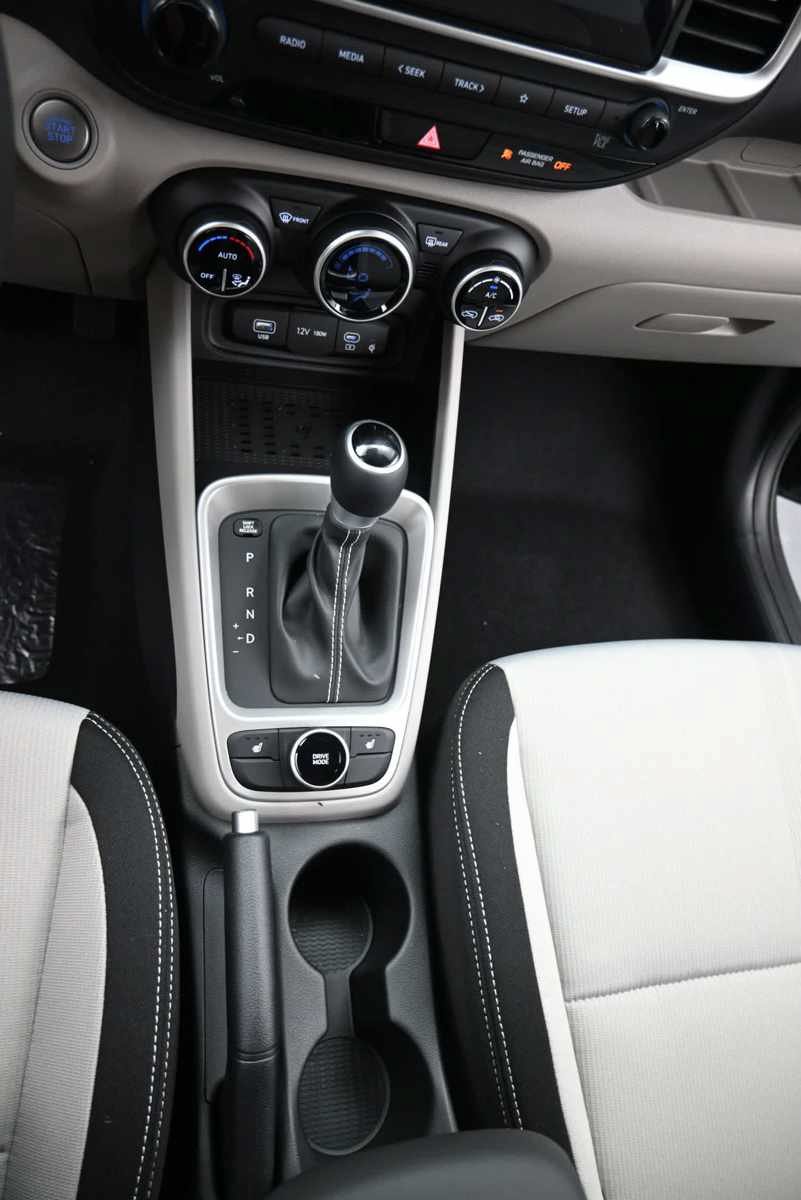 New 2026 Hyundai Venue SEL FWD image 21