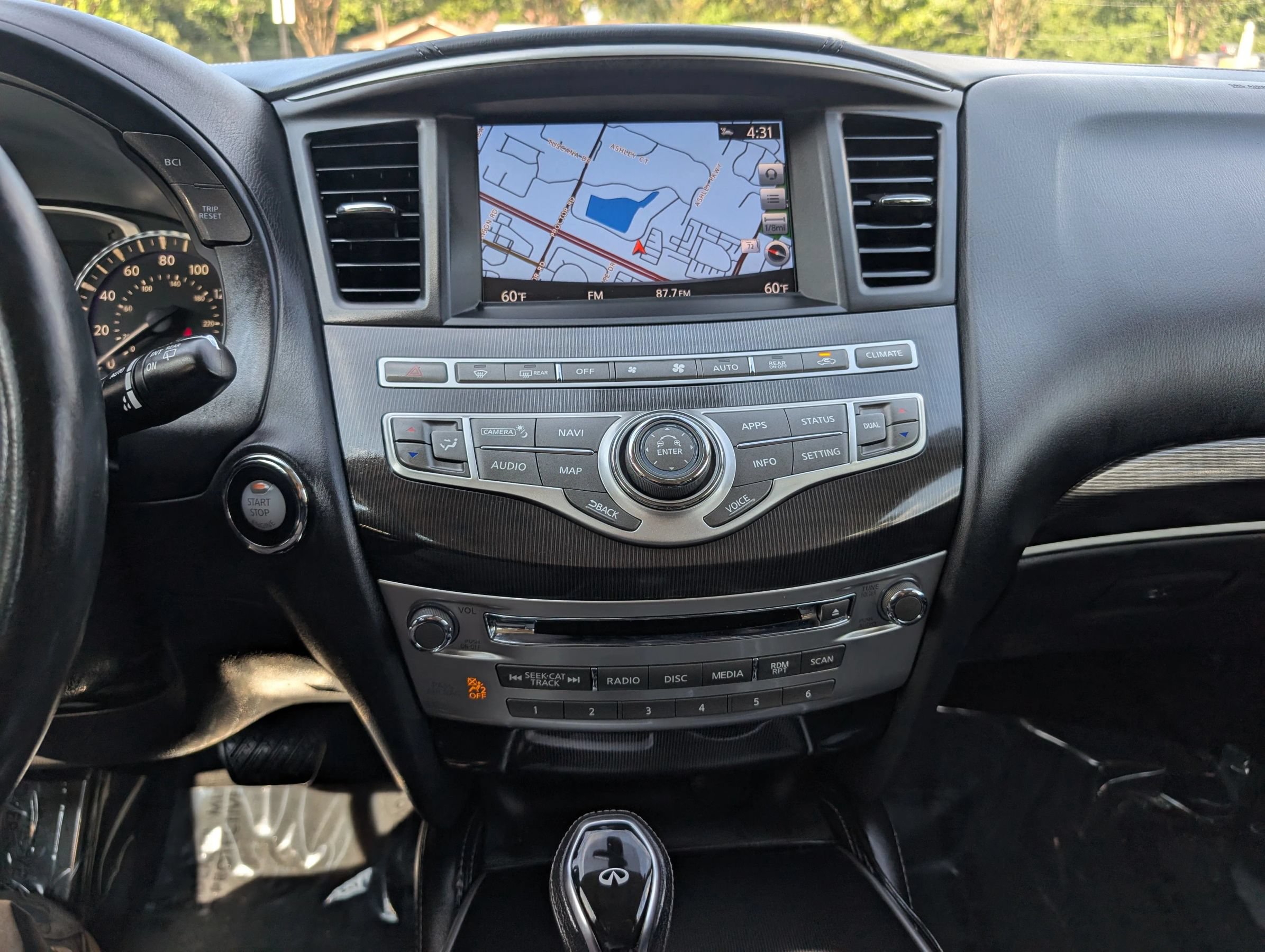 Used 2018 INFINITI QX60 Luxe w/ Premium Plus Package AWD/4WD image 30
