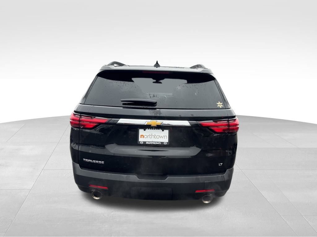 Used 2023 Chevrolet Traverse LT image 8