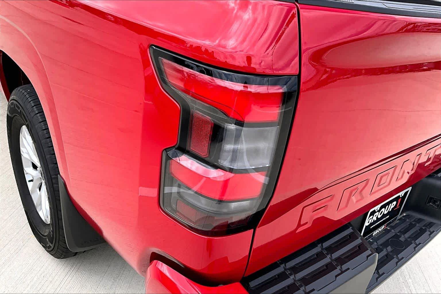 Used 2024 Nissan Frontier SV RWD image 28