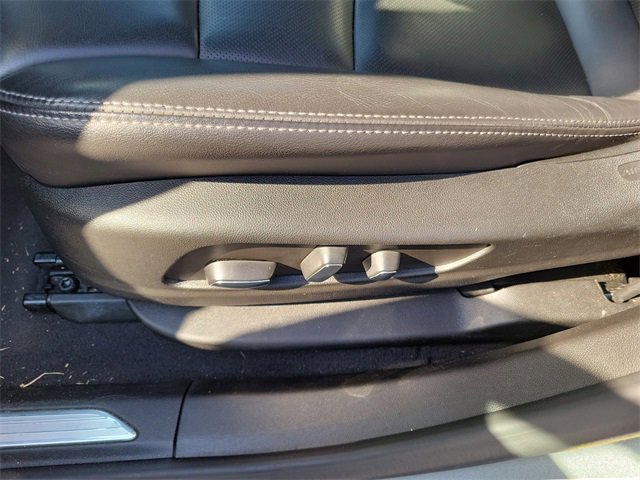 Used 2023 Cadillac XT5 Premium Luxury image 14