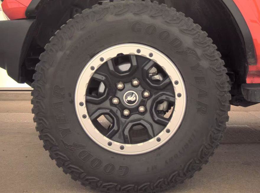 Used 2023 Ford Bronco Outer Banks w/ Sasquatch Package AWD/4WD image 9