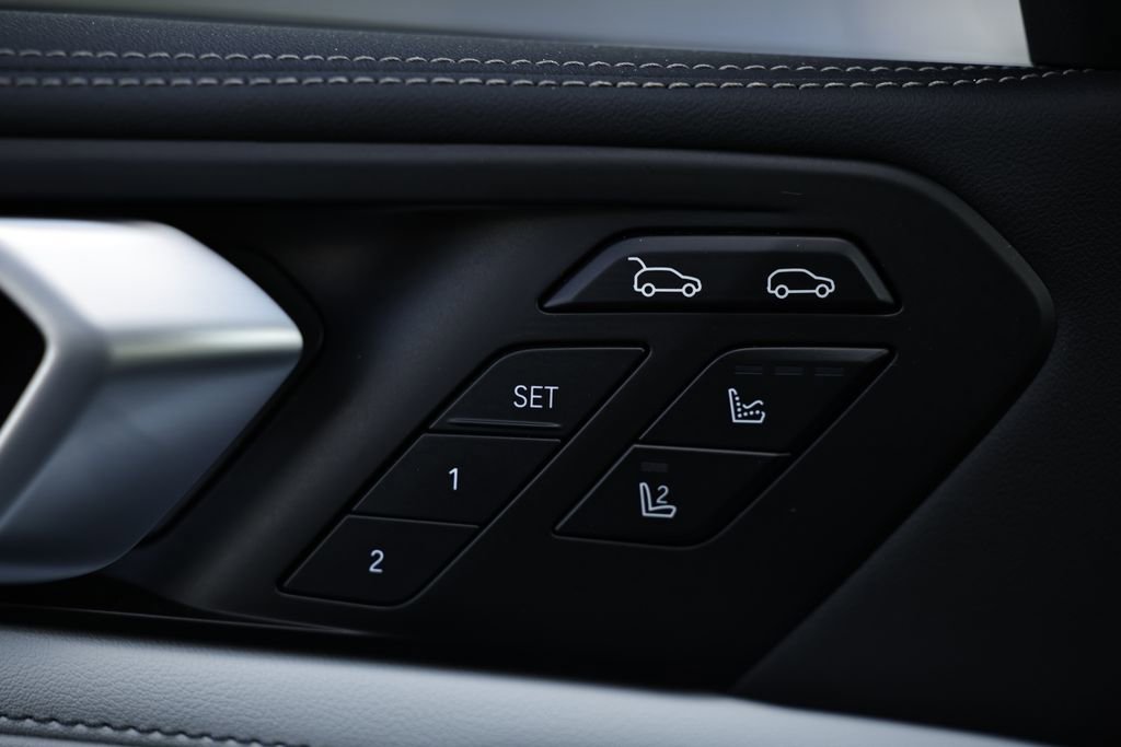 Certified 2024 BMW X6 M60i image 17