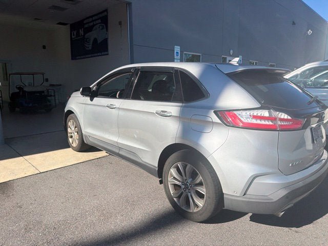 Used 2019 Ford Edge Titanium w/ Equipment Group 301A AWD/4WD image 14