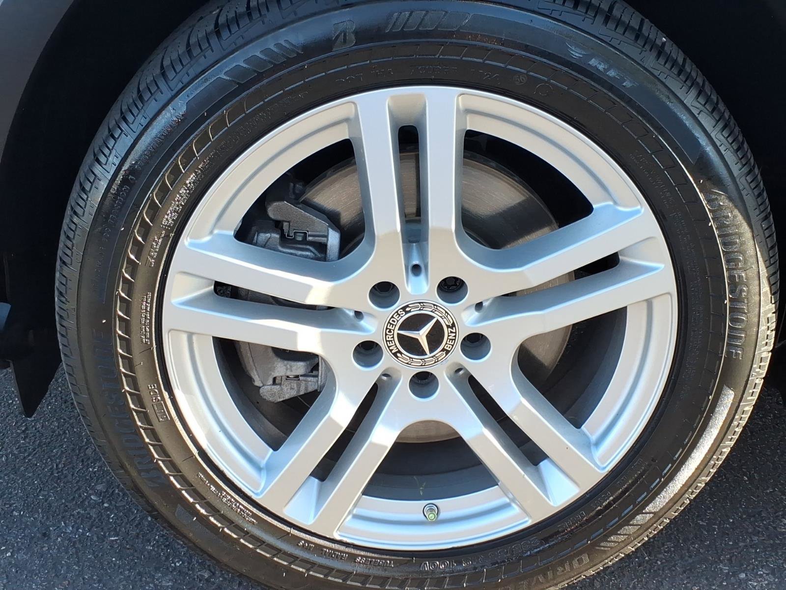 Used 2023 Mercedes-Benz GLB 250 4MATIC image 9