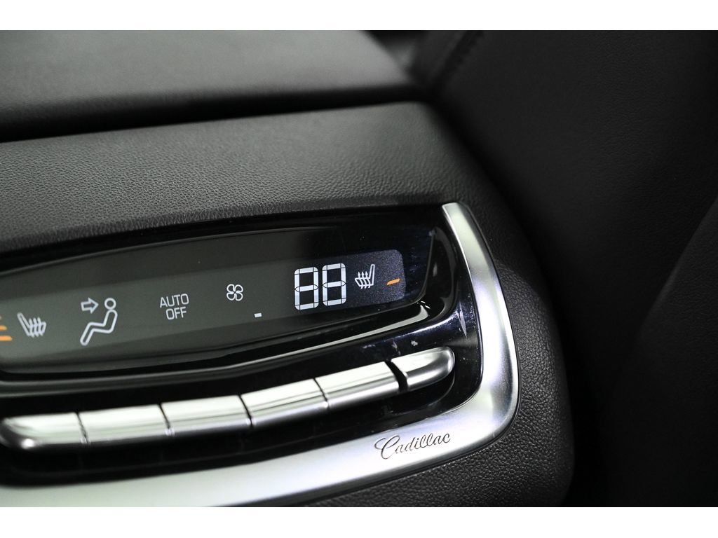 Certified 2025 Cadillac XT6 Premium Luxury image 31