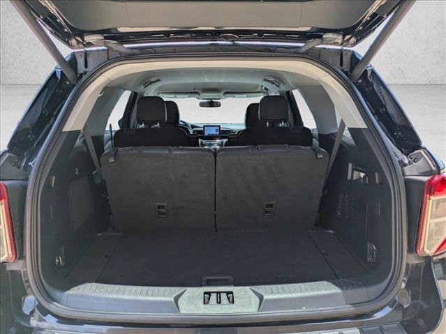 Used 2023 Ford Explorer Limited w/ Equipment Group 301A RWD image 6