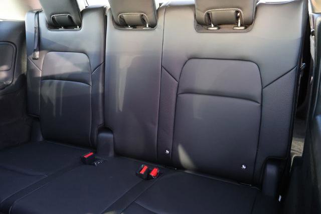 Certified 2025 Nissan Pathfinder SL image 14