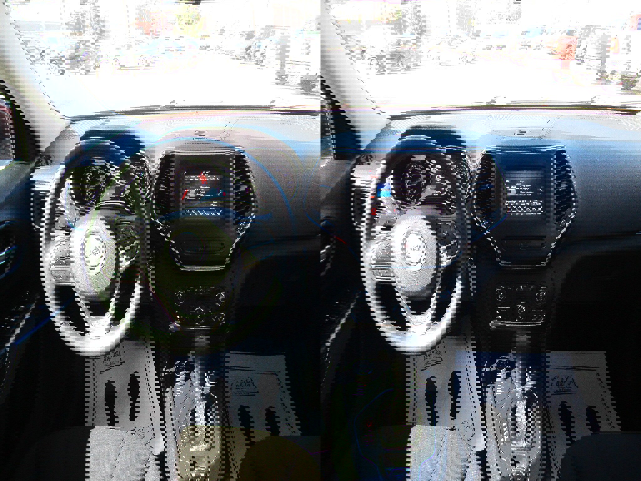 Used 2019 Jeep Cherokee Latitude w/ Cold Weather Group image 18