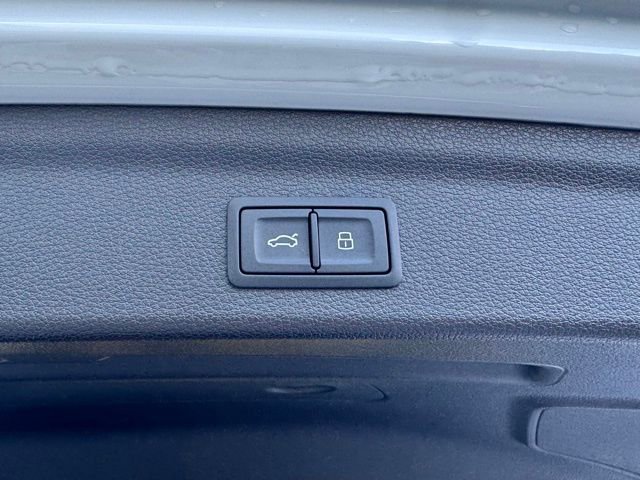 Certified 2025 Audi Q3 2.0T Premium w/ Convenience Package image 25