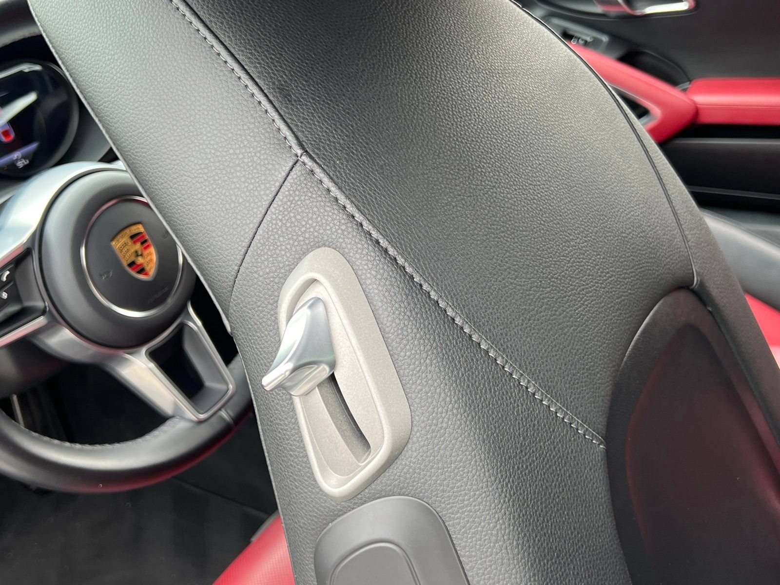 Certified 2021 Porsche 718 Cayman S RWD image 33