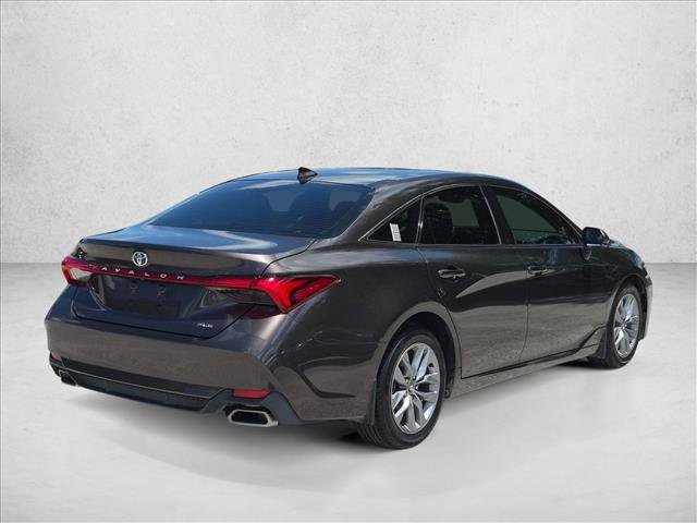 Used 2020 Toyota Avalon XLE w/ Moonroof Package FWD image 5