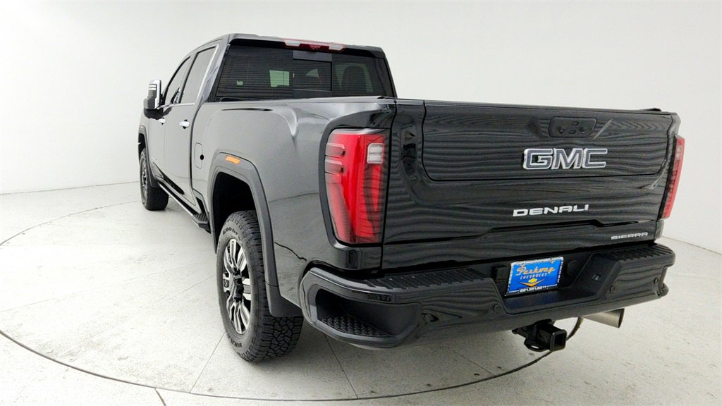 Used 2025 GMC Sierra 2500 Denali Ultimate image 5