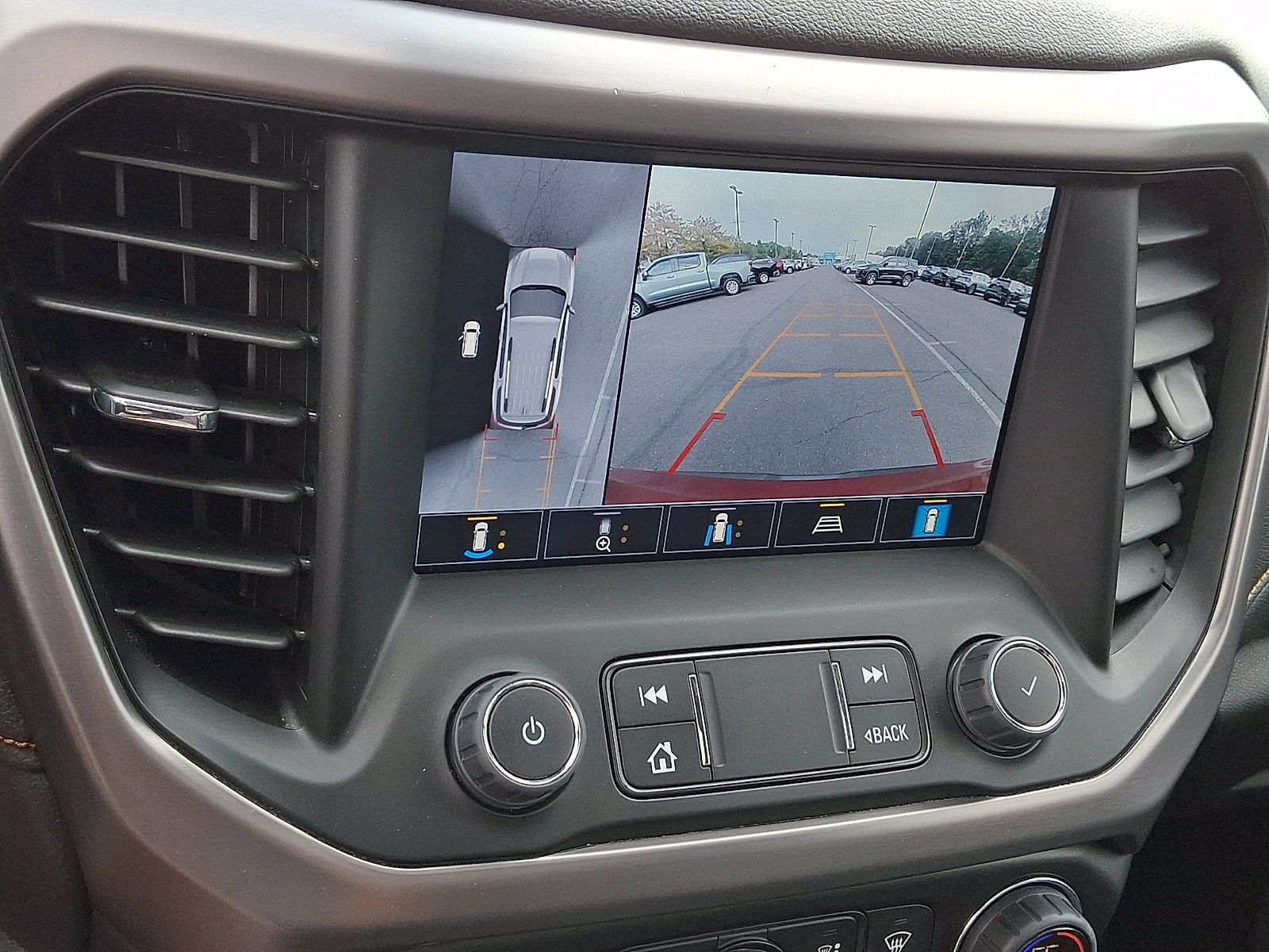 Used 2023 GMC Acadia AT4 w/ Technology Package AWD/4WD image 20