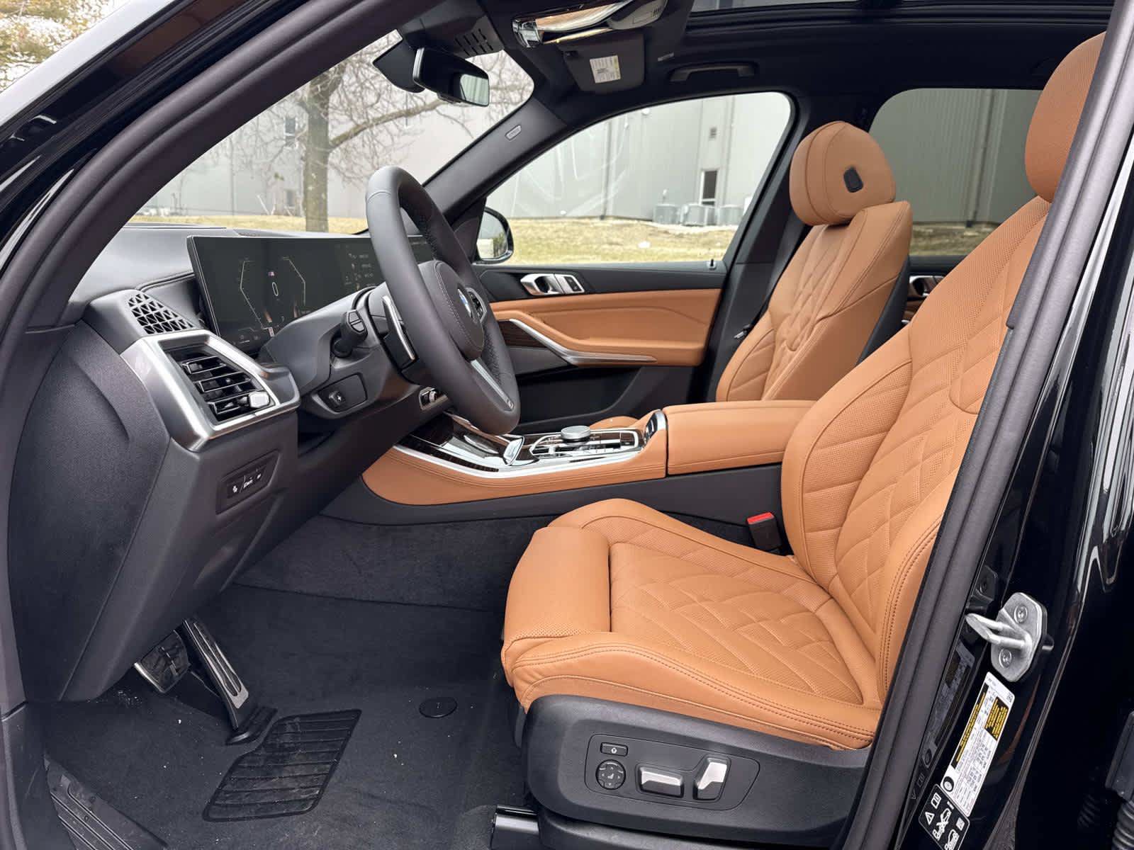 New 2026 BMW X5 xDrive40i w/ M Sport Package AWD/4WD image 14