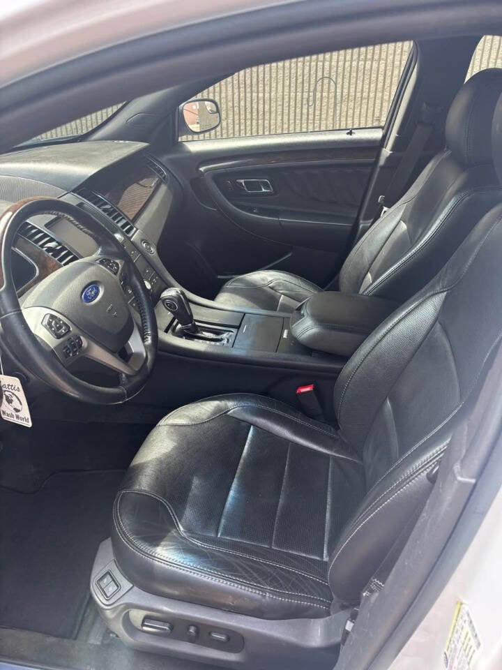 Used 2014 Ford Taurus Limited FWD image 3