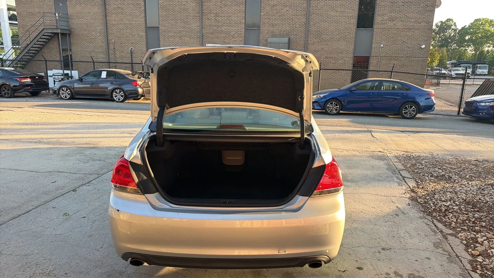 Used 2011 Toyota Avalon FWD image 6