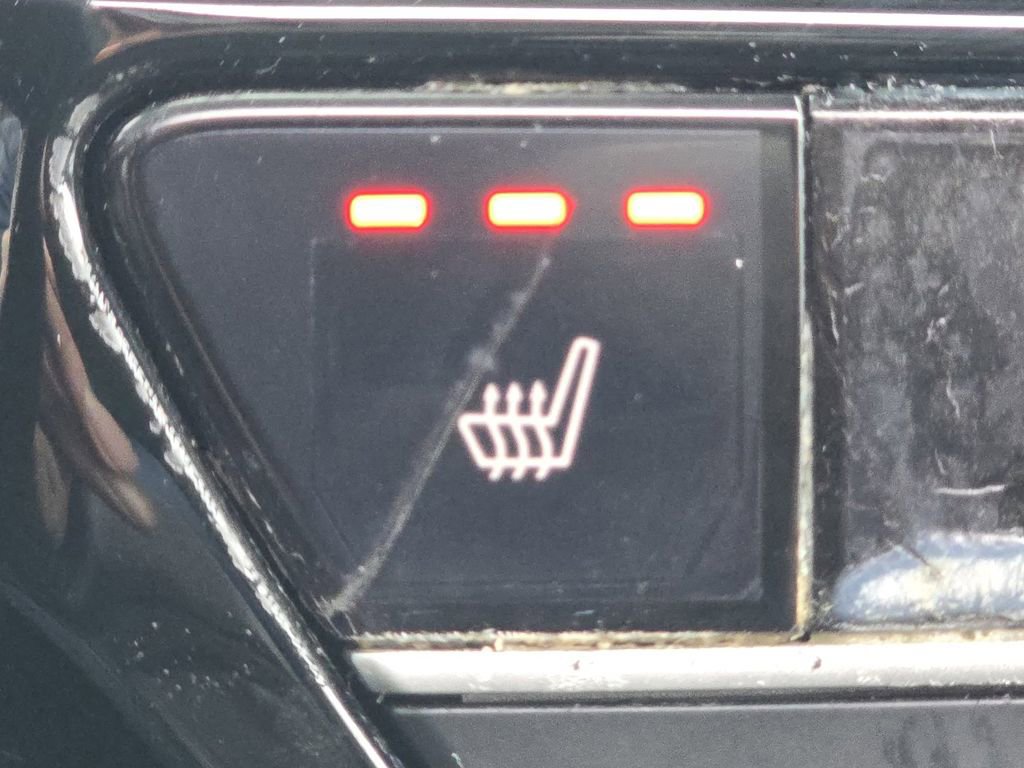 Used 2023 Honda Civic Touring image 6