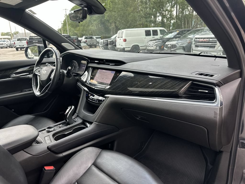 Certified 2023 Cadillac XT6 Premium Luxury w/ Technology Package FWD image 29
