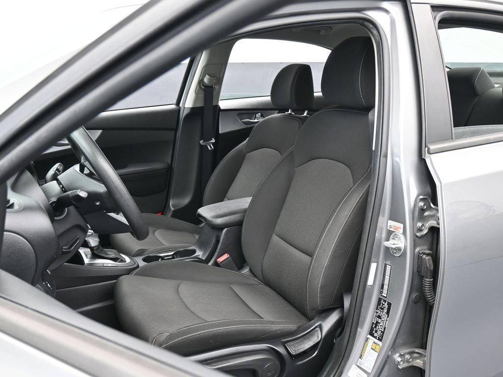 Used 2022 Kia Forte LXS image 10