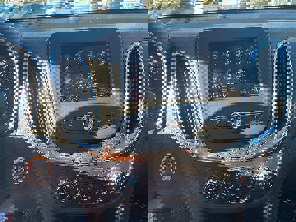 Used 2023 Chevrolet Equinox LT image 34