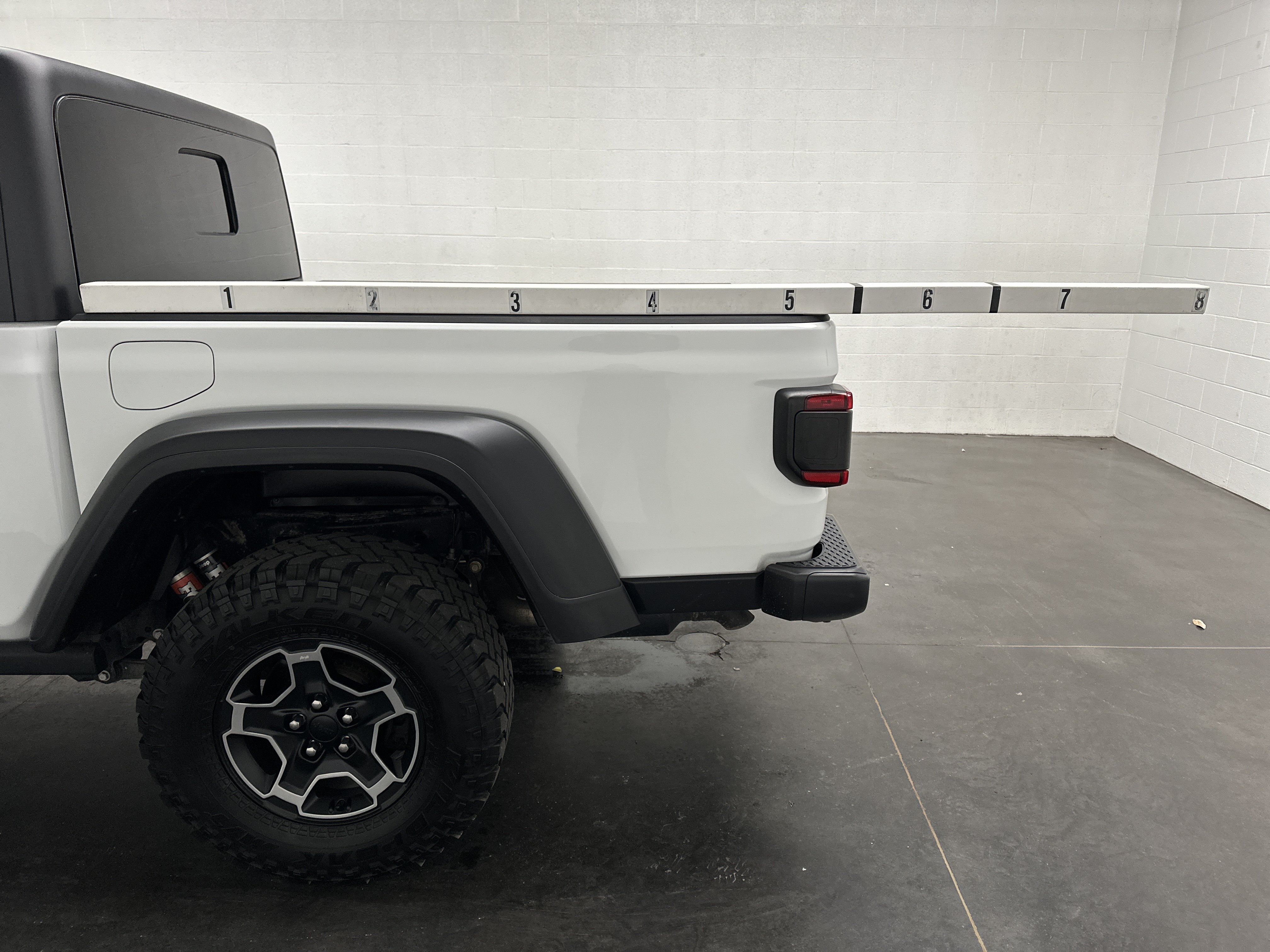 Used 2021 Jeep Gladiator Mojave AWD/4WD image 6