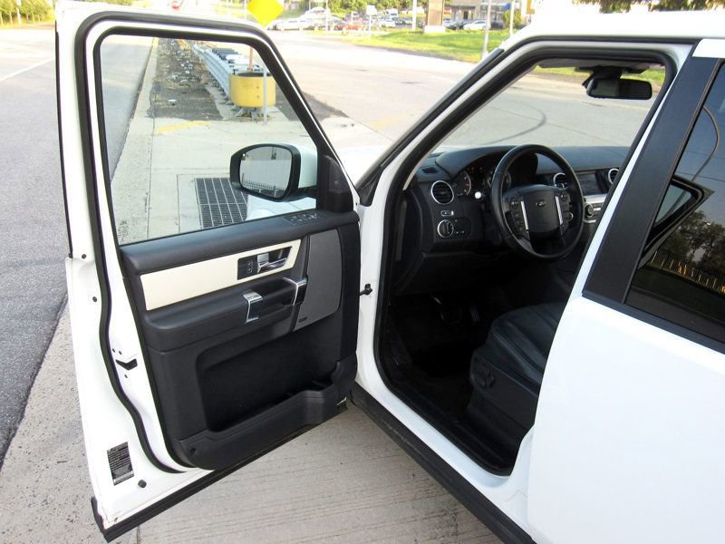 Used 2014 Land Rover LR4 HSE image 18