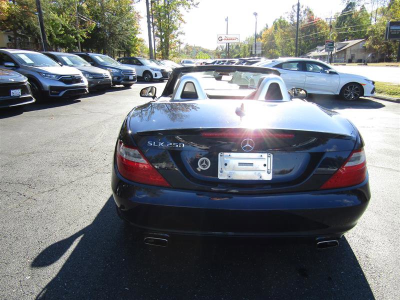 Used 2015 Mercedes-Benz SLK 250 image 38
