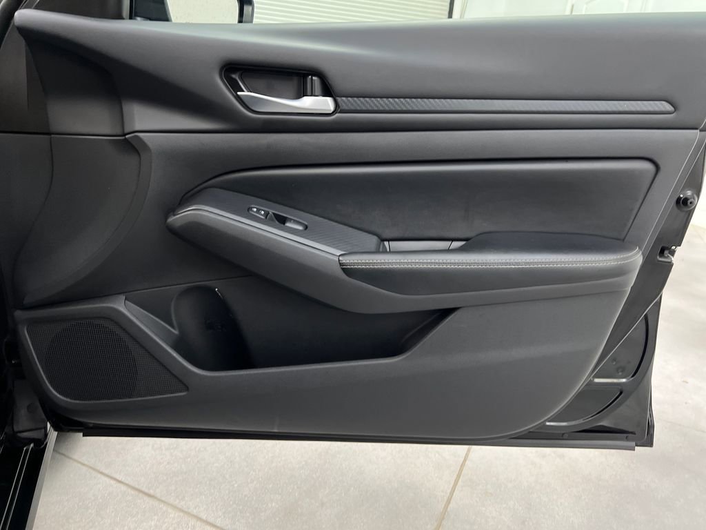 Used 2024 Nissan Altima 2.5 SV image 22