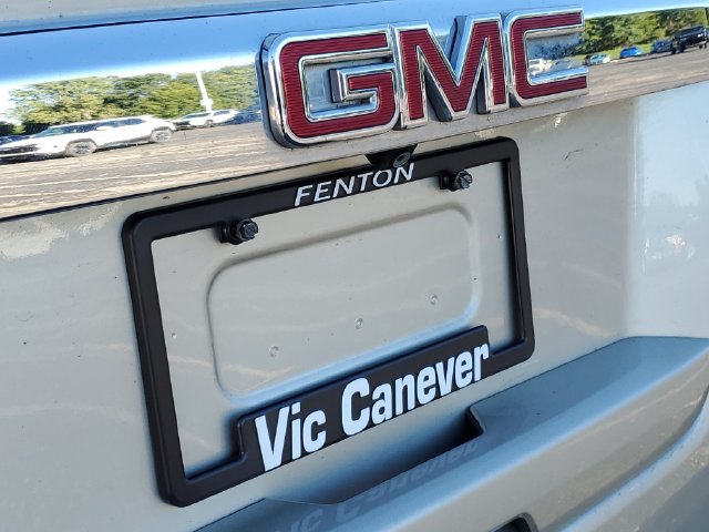 Used 2015 GMC Yukon XL Denali w/ Touring Package AWD/4WD image 44