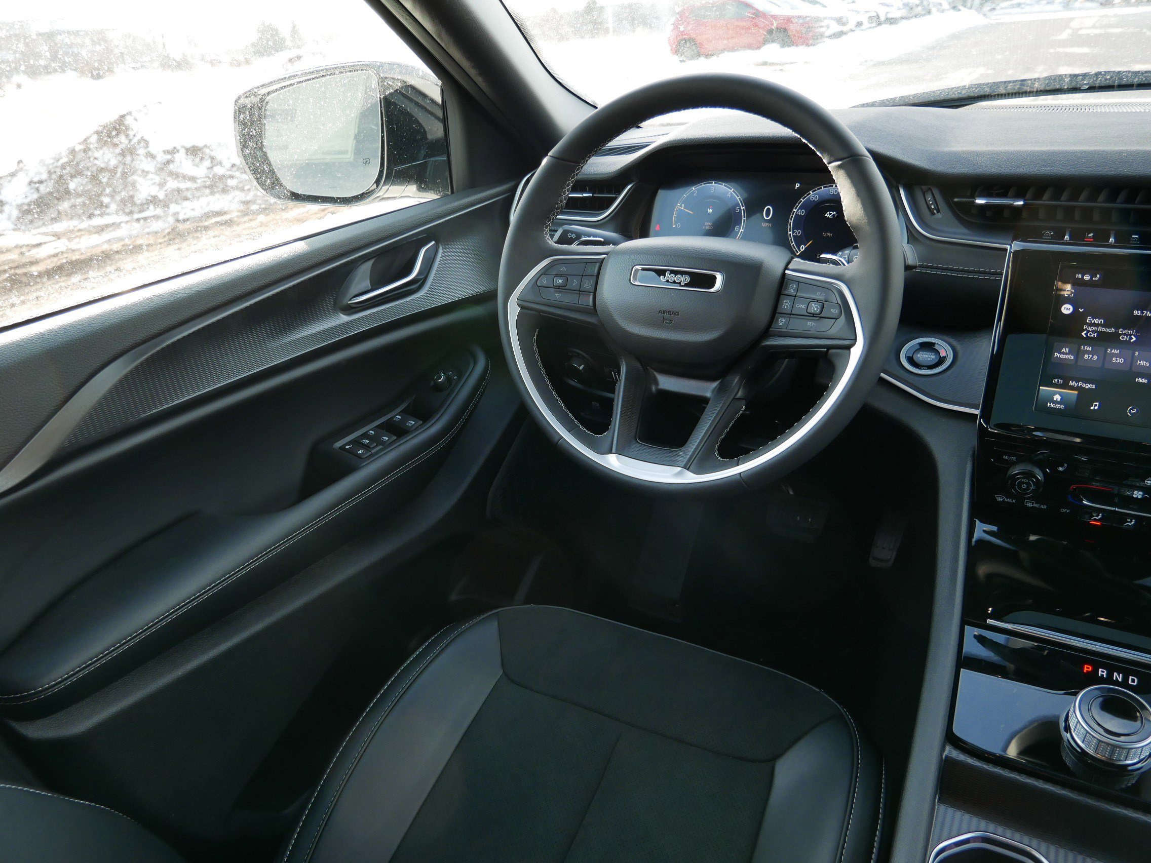 New 2025 Jeep Grand Cherokee L Altitude image 9