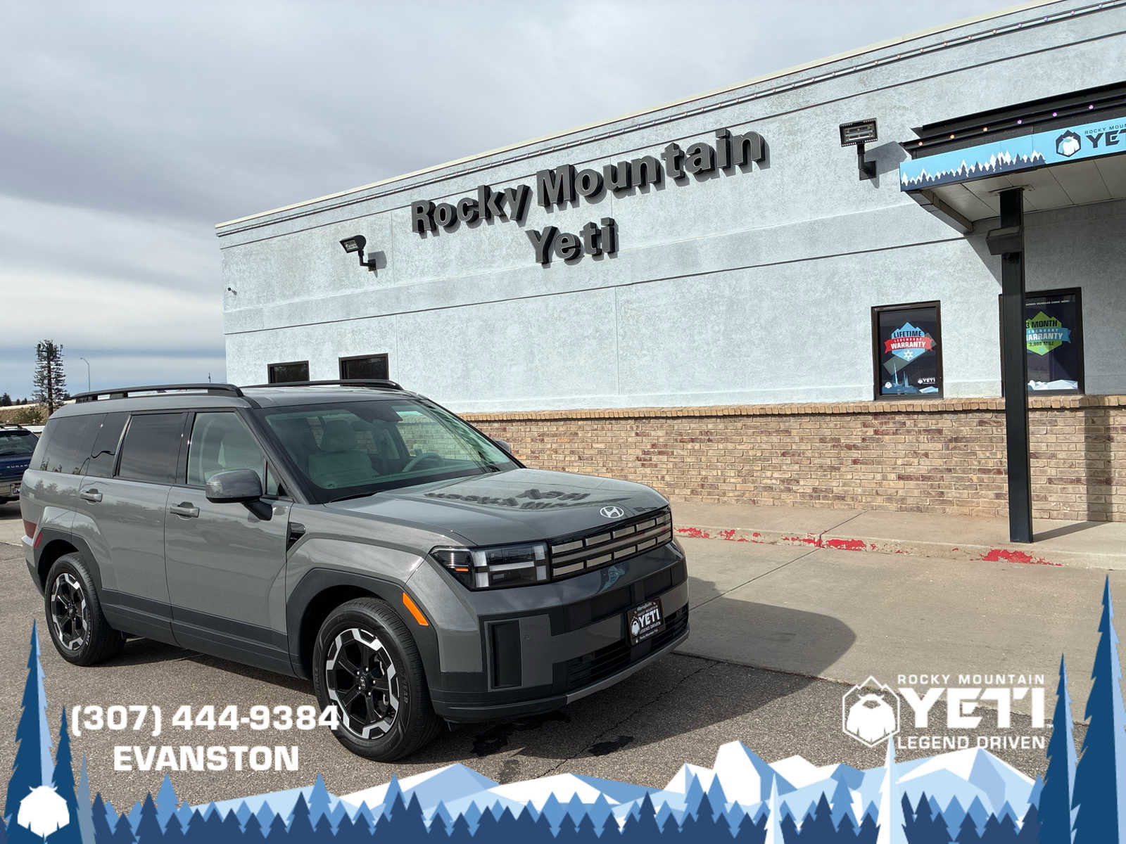 Used 2025 Hyundai Santa Fe SEL image 1