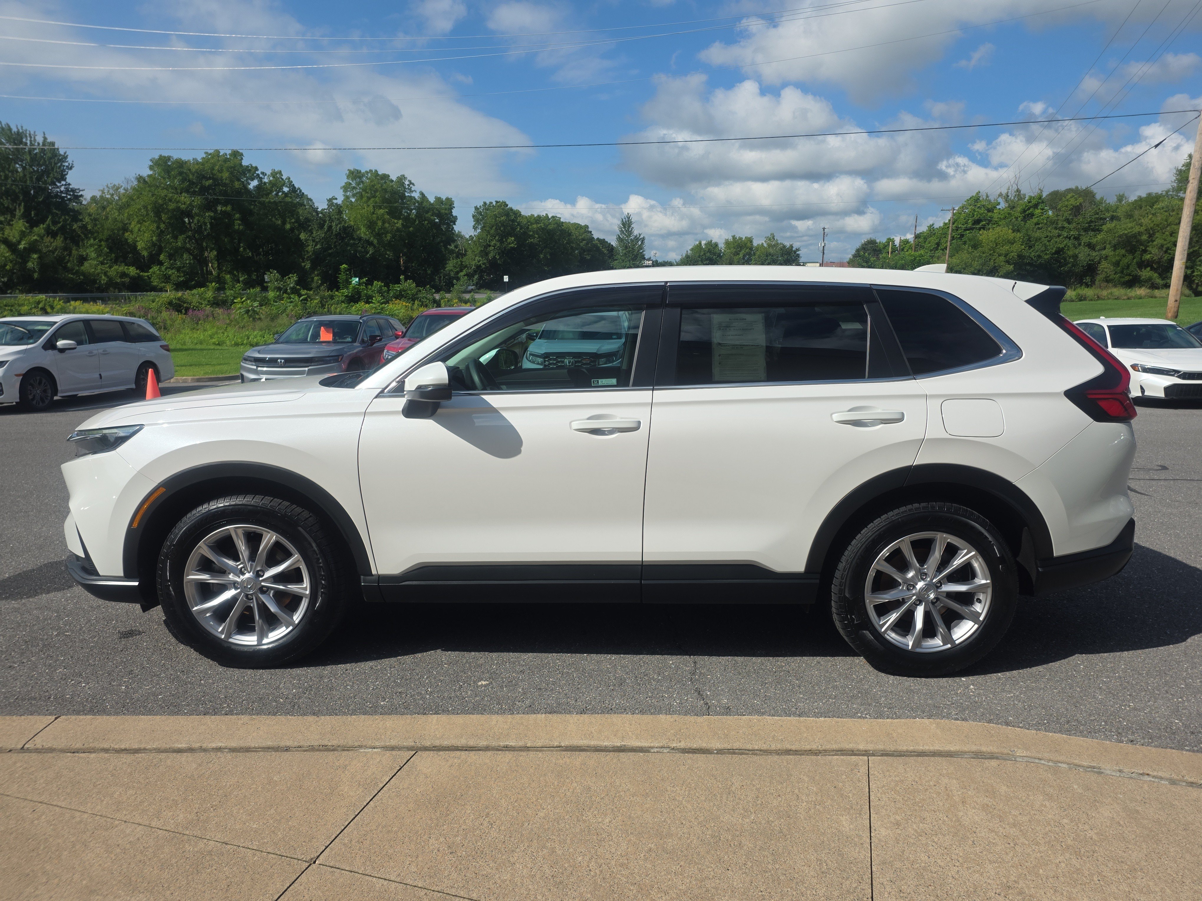 Used 2024 Honda CR-V EX image 8