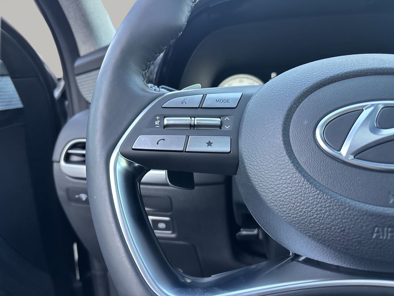 Used 2023 Hyundai Palisade Limited w/ Cargo Package image 21