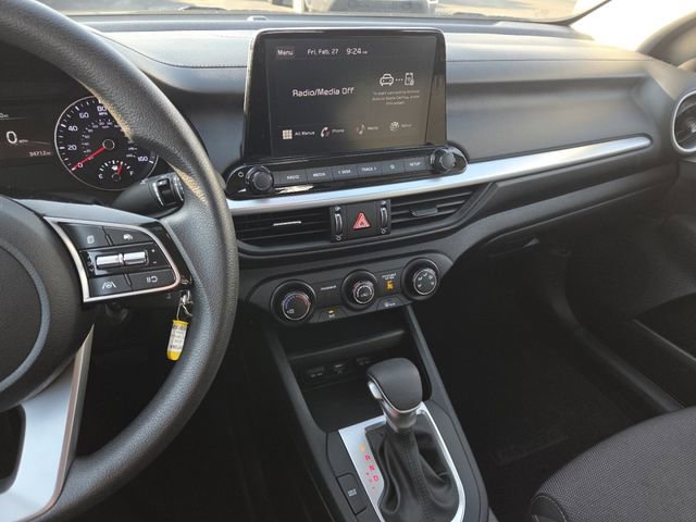 Used 2023 Kia Forte LXS image 30