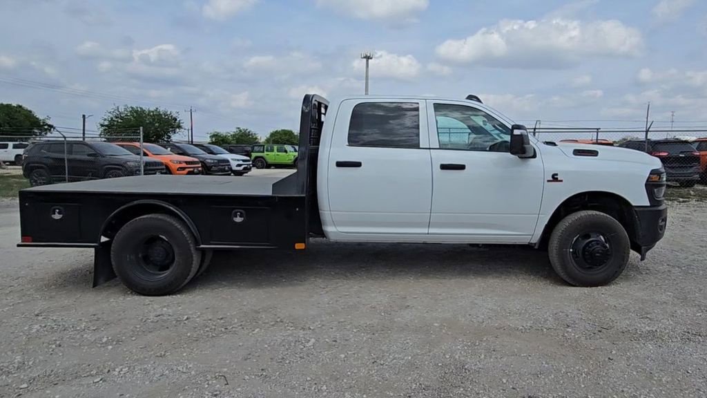 New 2026 RAM 3500 Tradesman AWD/4WD image 19