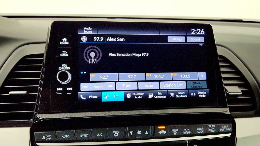 Used 2025 Honda Odyssey Sport-L image 19