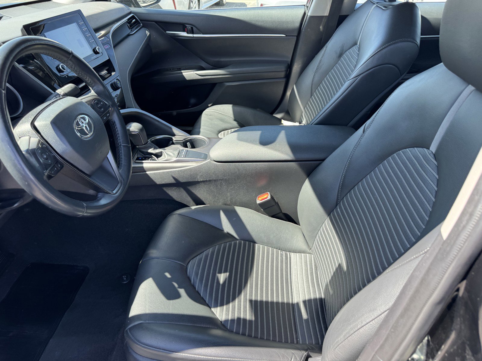 Used 2024 Toyota Camry SE FWD image 13