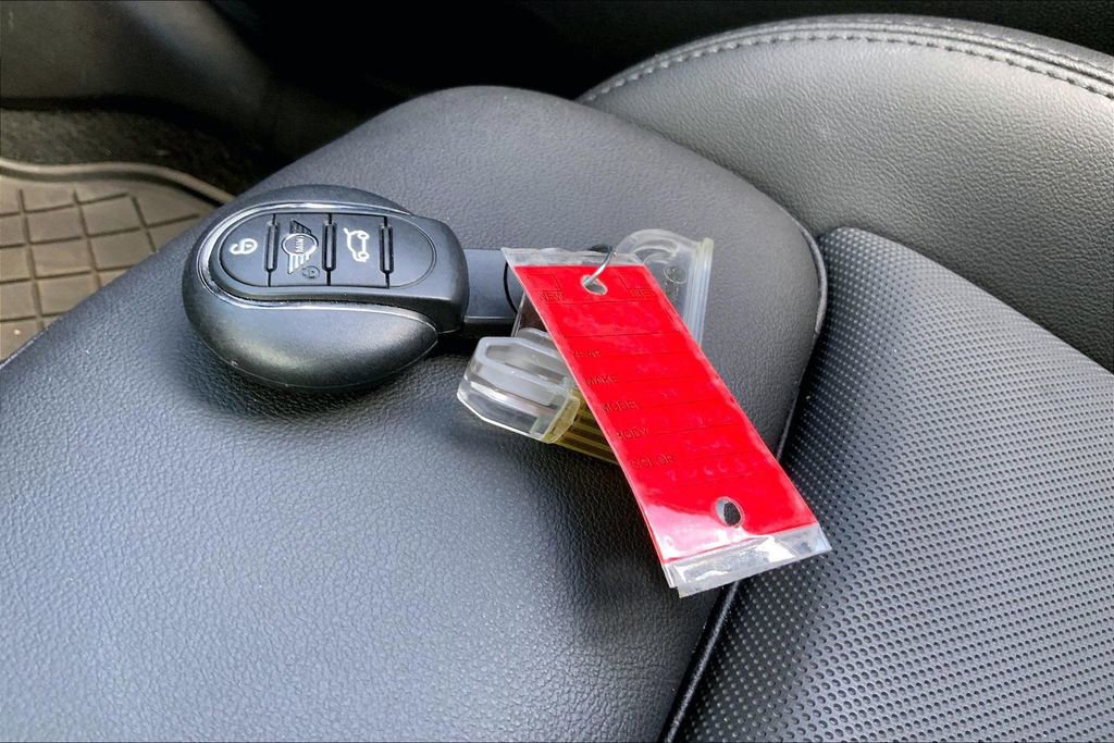 Certified 2024 MINI Cooper SE image 14