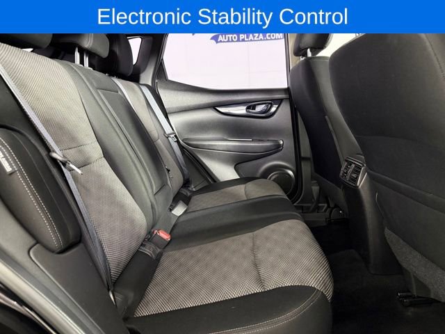 Used 2020 Nissan Rogue Sport SV image 17