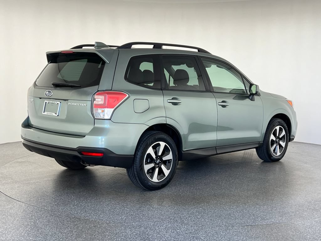 Used 2018 Subaru Forester 2.5i Premium AWD/4WD image 3