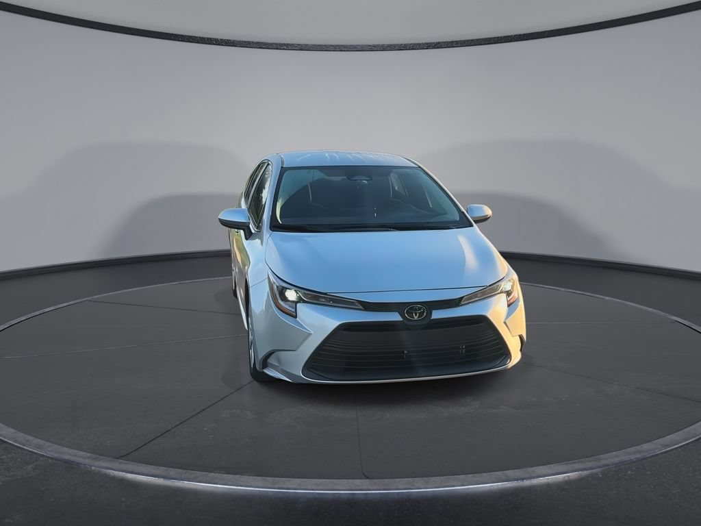Used 2024 Toyota Corolla LE FWD image 3