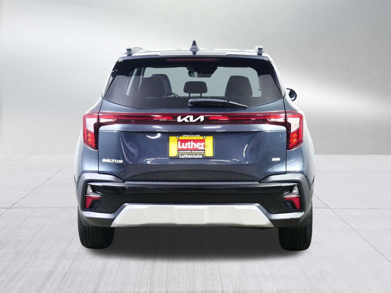 Used 2024 Kia Seltos S AWD/4WD image 6