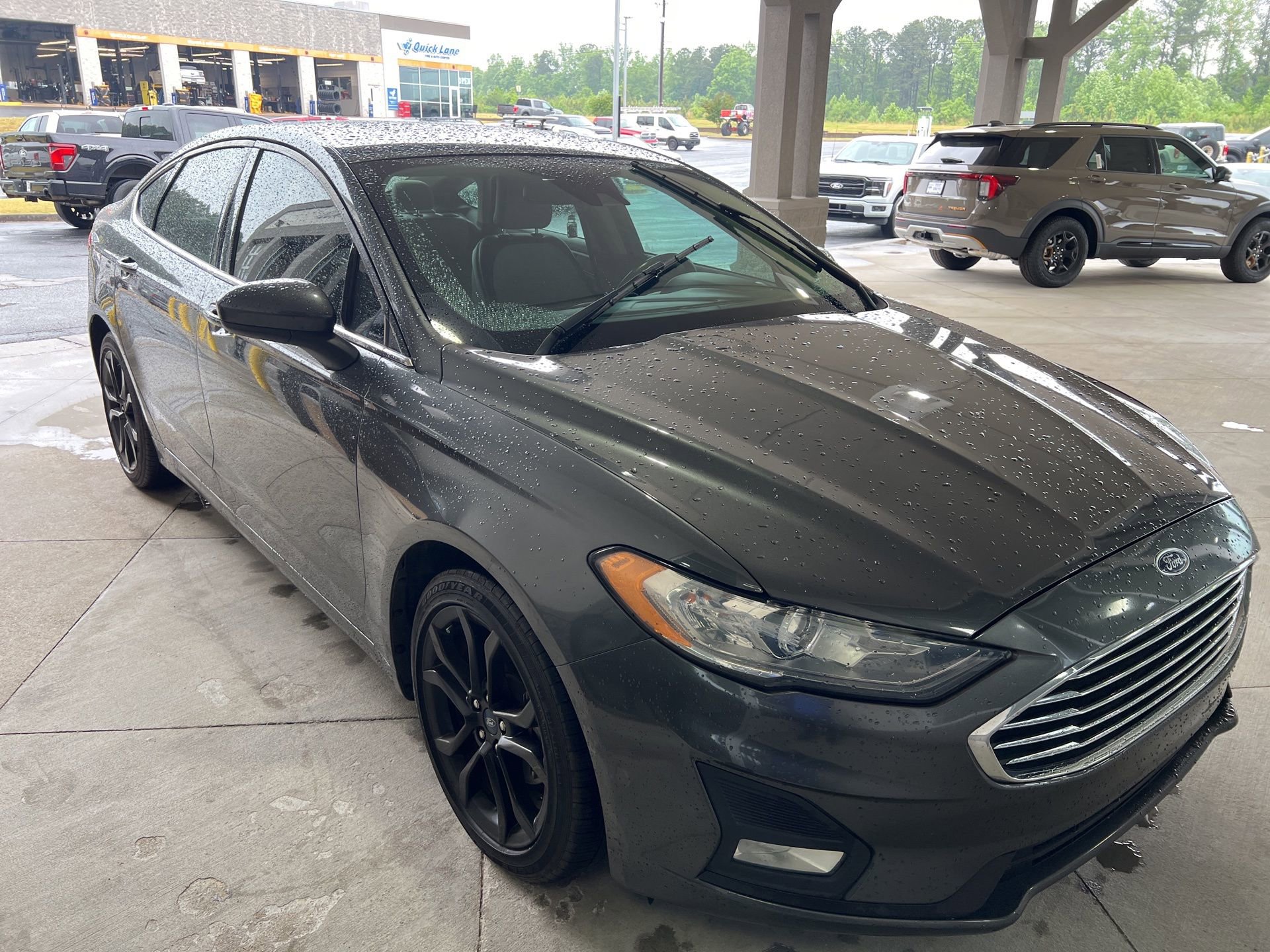 Used 2019 Ford Fusion SE w/ Equipment Group 151A FWD image 6